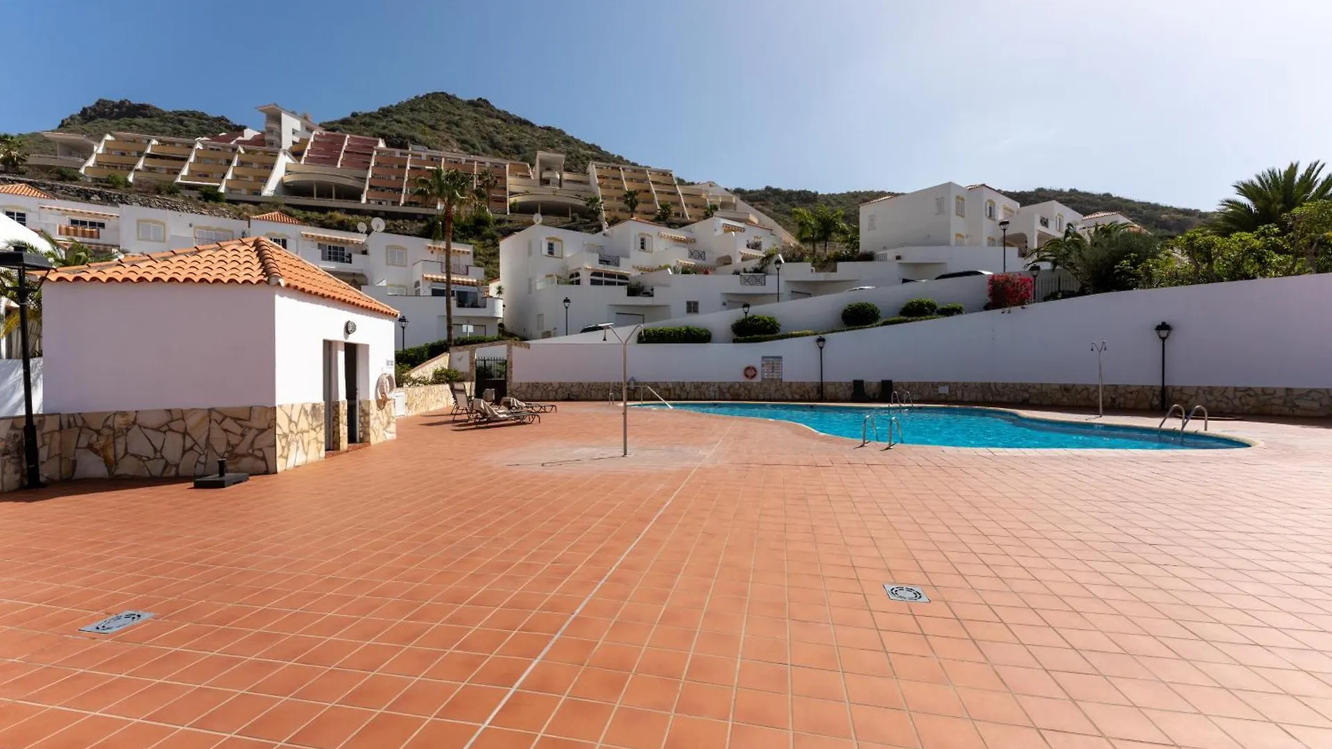 Apartamento Designer Loft With Pool, With Gigantic Terrace And Private Parking & In The City Centre Costa Adeje  España