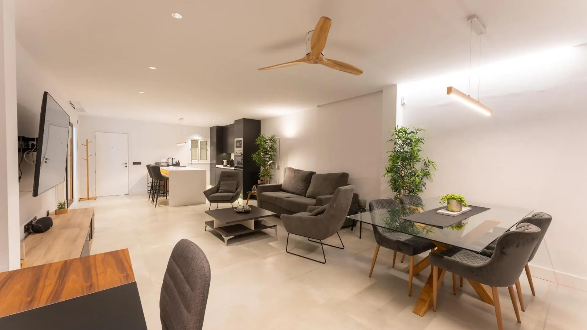 Designer Loft With Pool, With Gigantic Terrace And Private Parking & In The City Centre Costa Adeje  0*, Costa Adeje (Tenerife) España